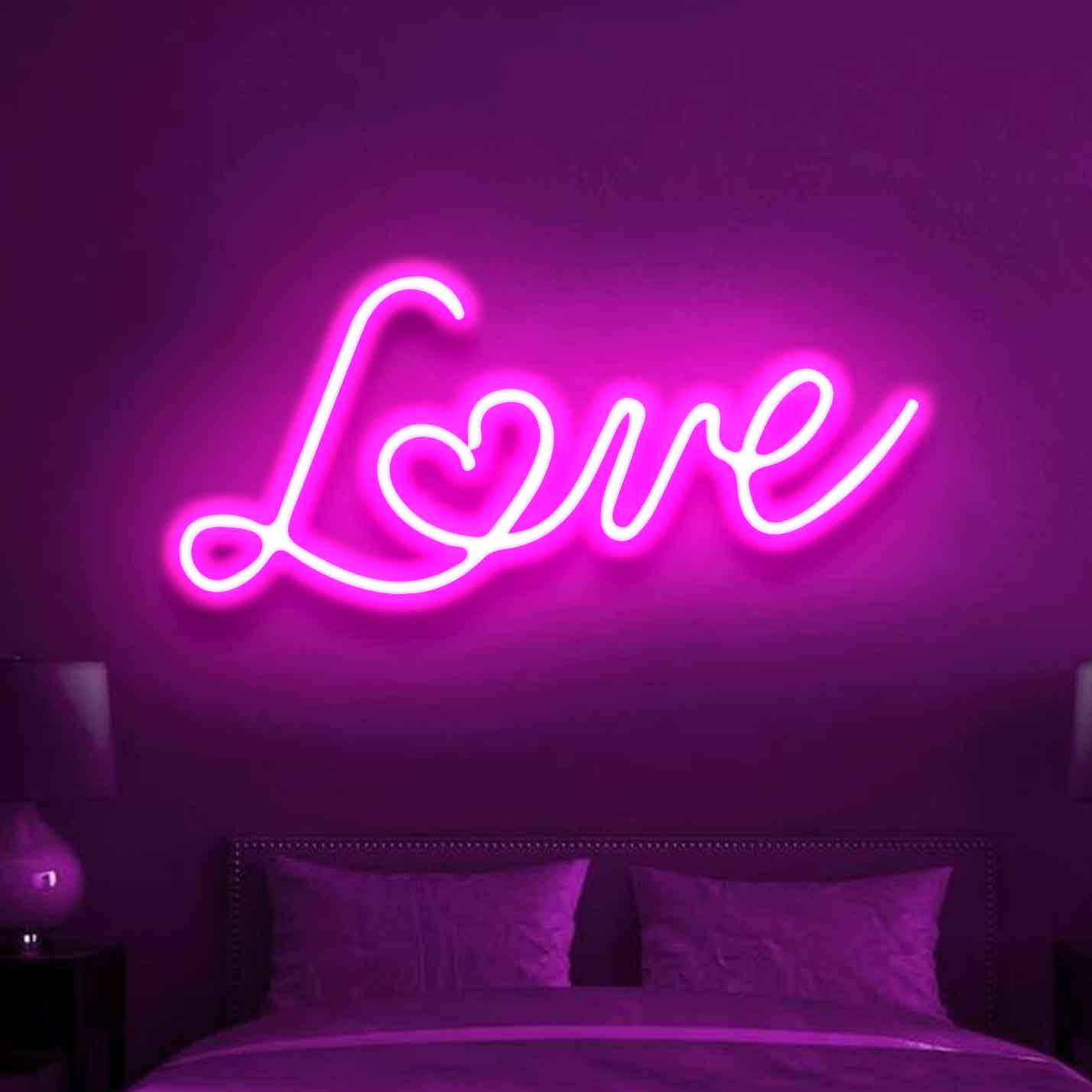 L❤️ve Neon Sign - Spread Love